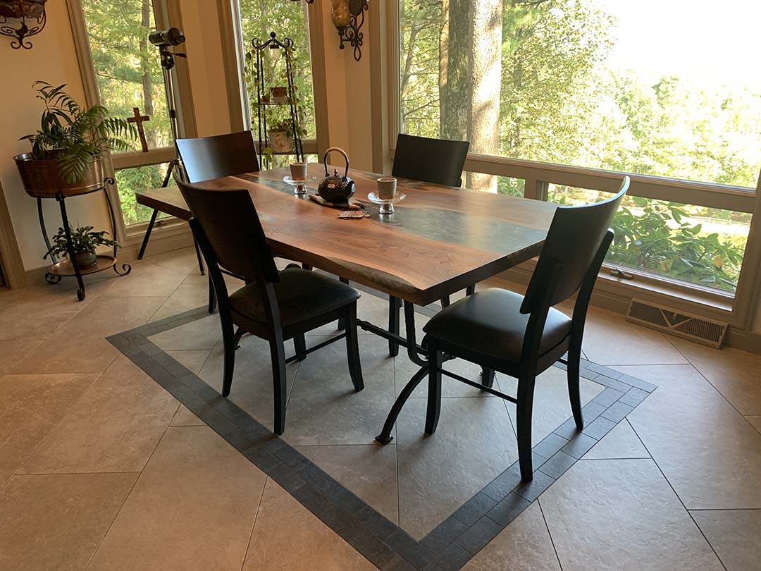 The Diamond Table